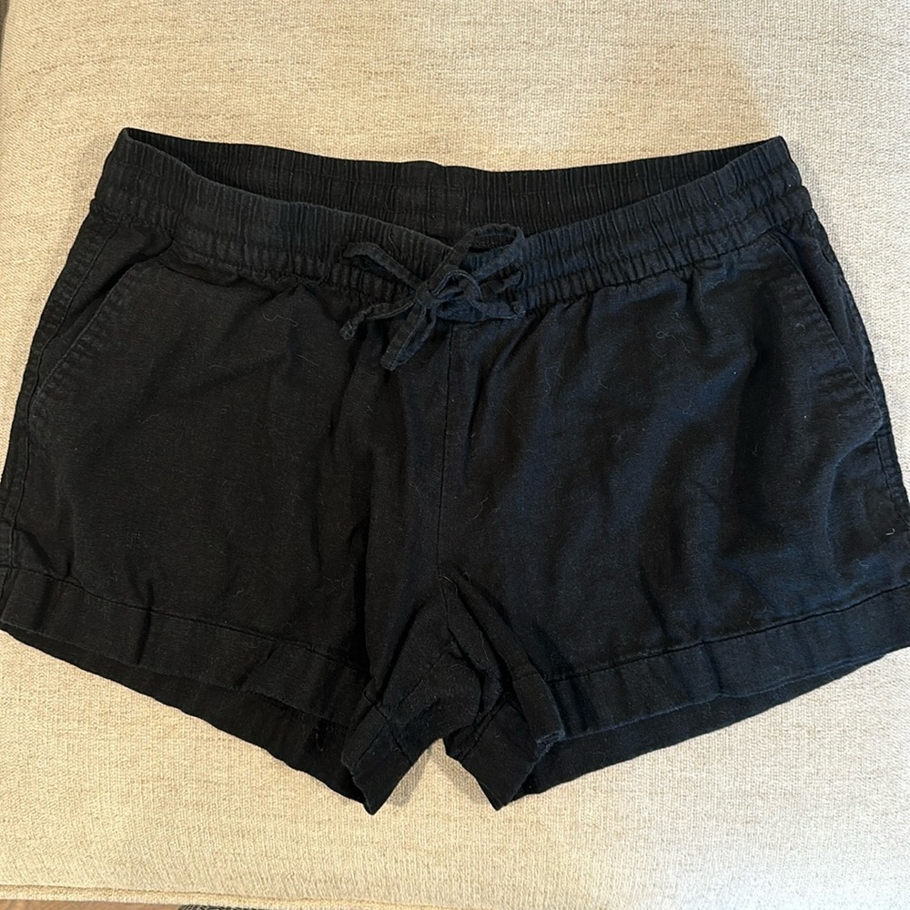 Old navy black linen shorts